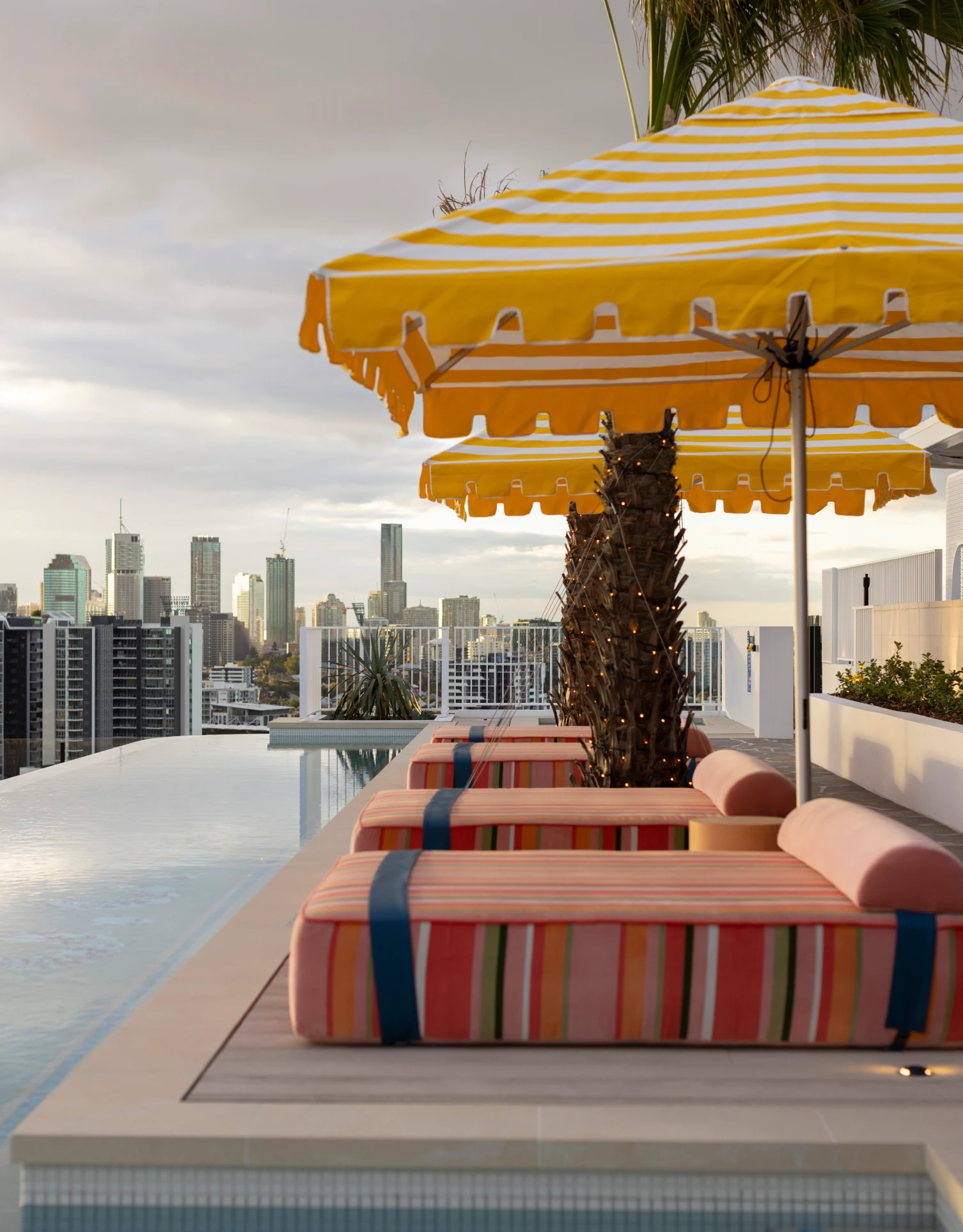 Rambla's rooftop pool with city view